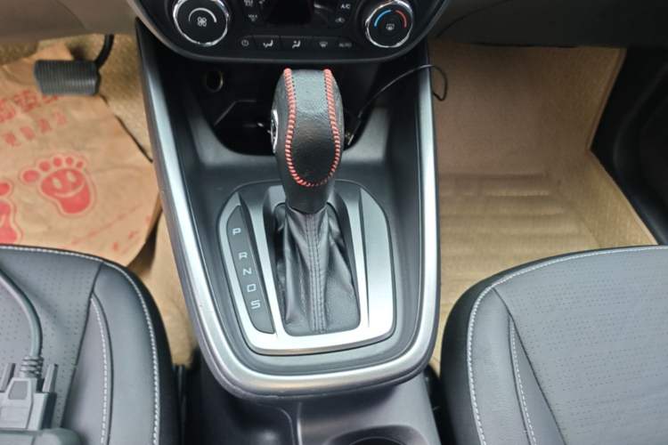 Used Ford Escort 2017 Happiness Edition 1.5L Automatic Fashion Version Gear Lever