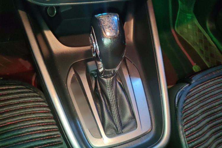 Used Ford Escort 2017 Happiness Edition 1.5L Automatic Fashion Version Gear Lever