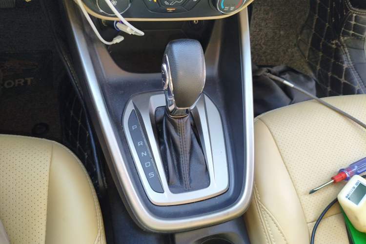 Used Ford Escort 2017 Revised Version 1.5L Automatic Comfort Edition Gear Lever