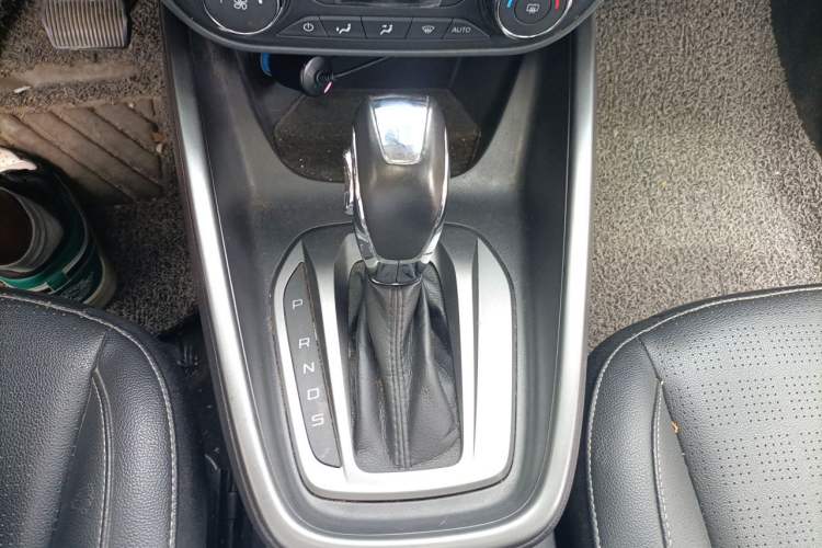 Used Ford Escort 2017 Happiness Edition 1.5L Automatic Fashion Version Gear Lever