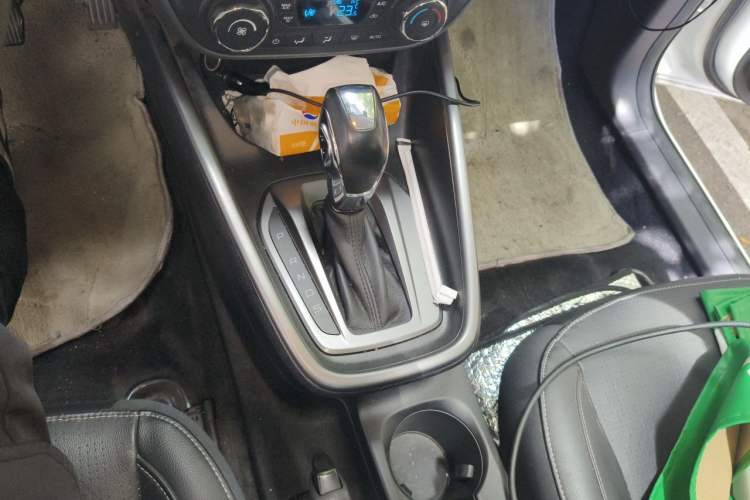 Used Ford Escort 2017 Happiness Edition 1.5L Automatic Fashion Version Gear Lever