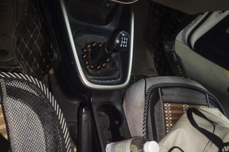Used Ford Escort 2017 1.5L Manual Comfort Model Gear Lever
