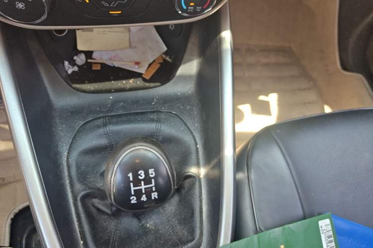 Used Ford Escort 2017 1.5L Manual Comfort Model Gear Lever