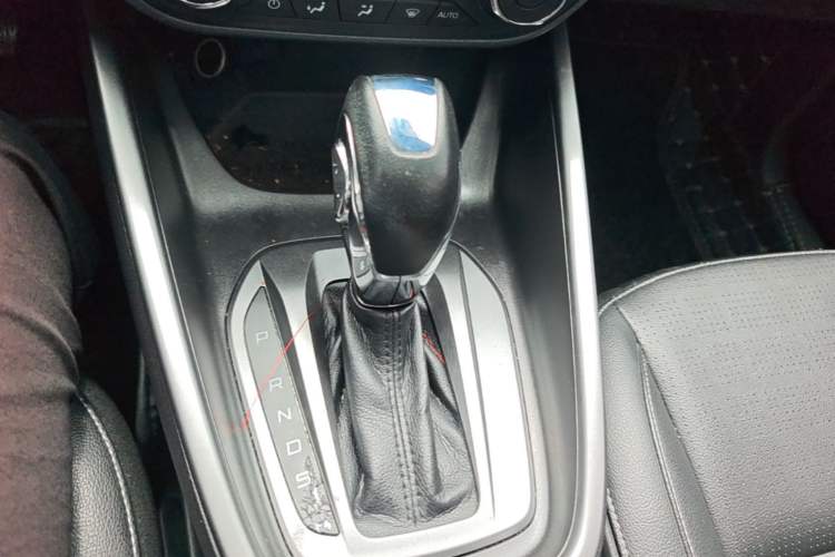 Used Ford Escort 2017 Happiness Edition 1.5L Automatic Fashion Version Gear Lever