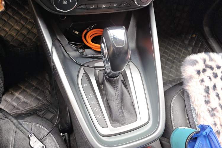 Used Ford Escort 2017 Happiness Edition 1.5L Automatic Fashion Version Gear Lever