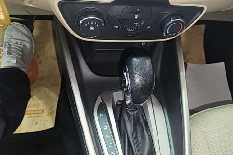 Used Ford Escort 2017 1.5L Automatic Comfort Model Gear Lever