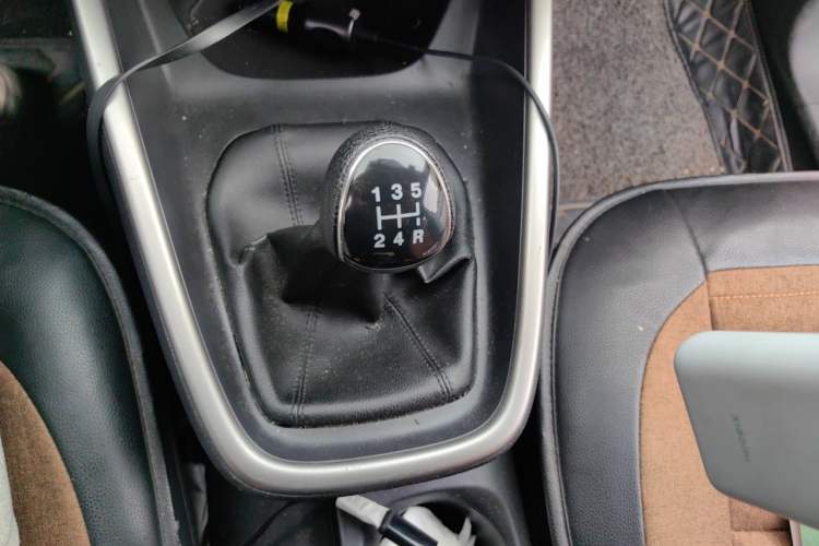 Used Ford Escort 2017 Revised Version 1.5L Manual Comfort Edition Gear Lever
