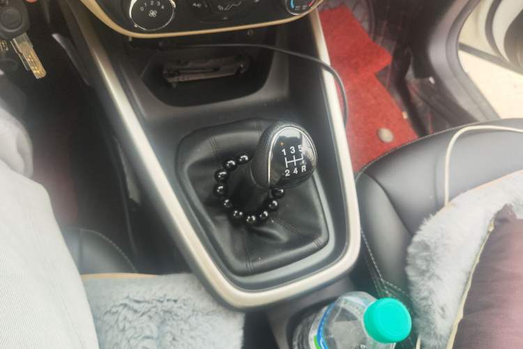 Used Ford Escort 2017 1.5L Manual Comfort Model Gear Lever