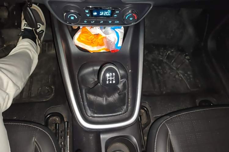 Used Ford Escort 2017 Happy Edition 1.5L Manual Fashion Model Gear Lever