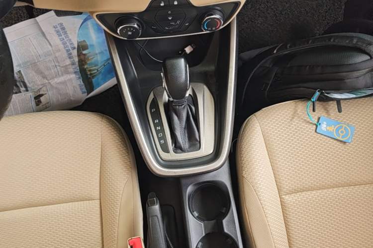 Used Ford Escort 2017 Revised Version 1.5L Automatic Comfort Edition Gear Lever
