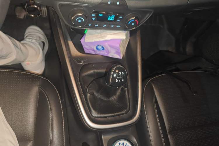 Used Ford Escort 2017 Happy Edition 1.5L Manual Fashion Model Gear Lever