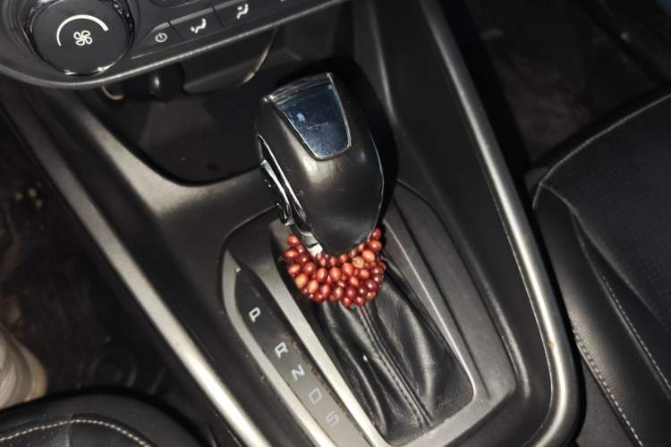 Used Ford Escort 2017 Happiness Edition 1.5L Automatic Fashion Version Gear Lever