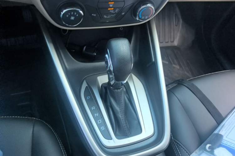 Used Ford Escort 2017 Revised Version 1.5L Automatic Comfort Edition Gear Lever