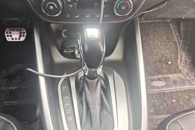 Used Ford Escort 2017 Happiness Edition 1.5L Automatic Fashion Version Gear Lever