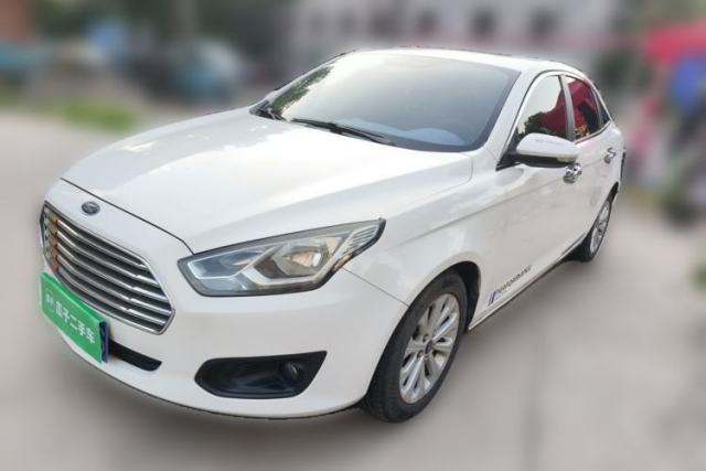 Ojetý Ford Escort 2017 Happy Edition 1.5L Manual Fashion Model