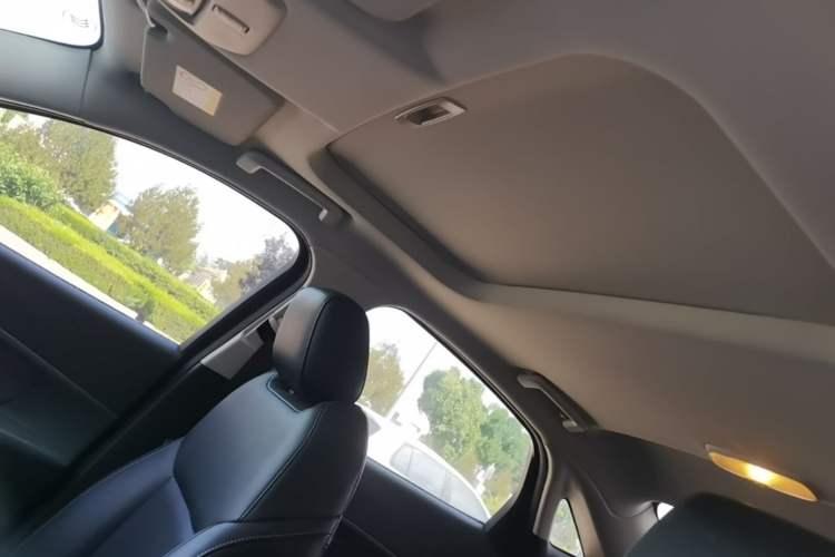Used Ford Escort 2017 Happiness Edition 1.5L Automatic Fashion Version Headliner