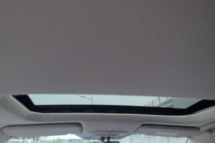 Used Ford Escort 2017 Happiness Edition 1.5L Automatic Fashion Version Headliner