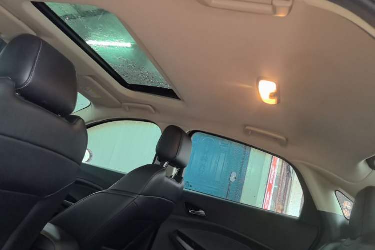 Used Ford Escort 2017 Happiness Edition 1.5L Automatic Fashion Version Headliner