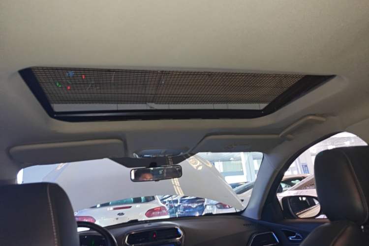Used Ford Escort 2017 Happiness Edition 1.5L Automatic Fashion Version Headliner