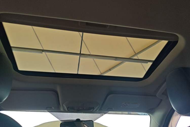 Used Ford Escort 2017 Happiness Edition 1.5L Automatic Fashion Version Headliner