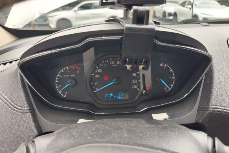 Used Ford Escort 2017 Happiness Edition 1.5L Automatic Fashion Version Instrument Cluster