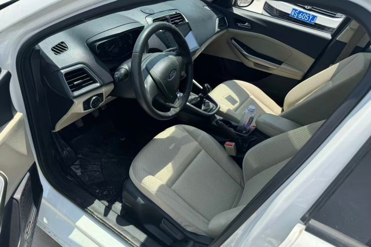 Used Ford Escort 2017 Revised Version 1.5L Manual Comfort Edition Interior 1