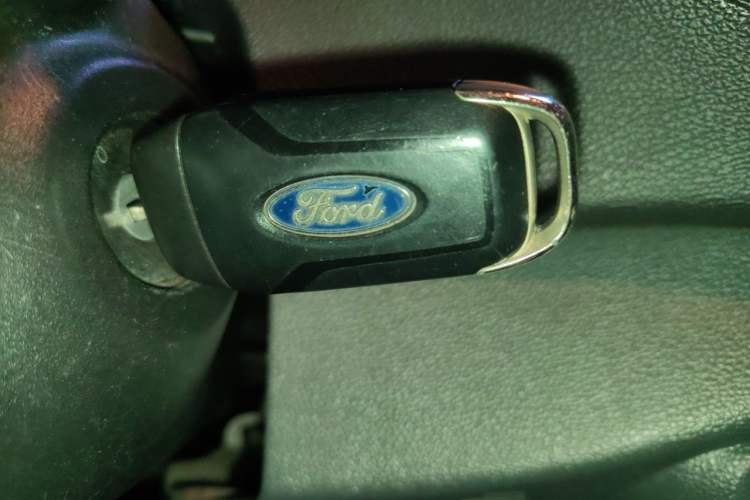 Used Ford Escort 2017 Happiness Edition 1.5L Automatic Fashion Version Interior 1
