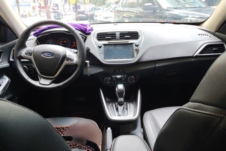 Used Ford Escort 2017 Happiness Edition 1.5L Automatic Fashion Version Interior 2