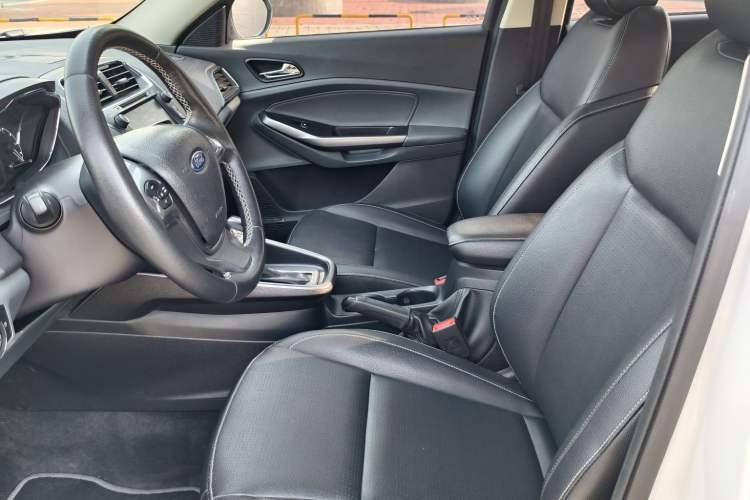 Used Ford Escort 2017 Happiness Edition 1.5L Automatic Fashion Version Interior 2