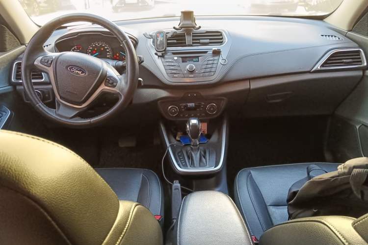 Used Ford Escort 2017 Revised Version 1.5L Automatic Comfort Edition Interior 2
