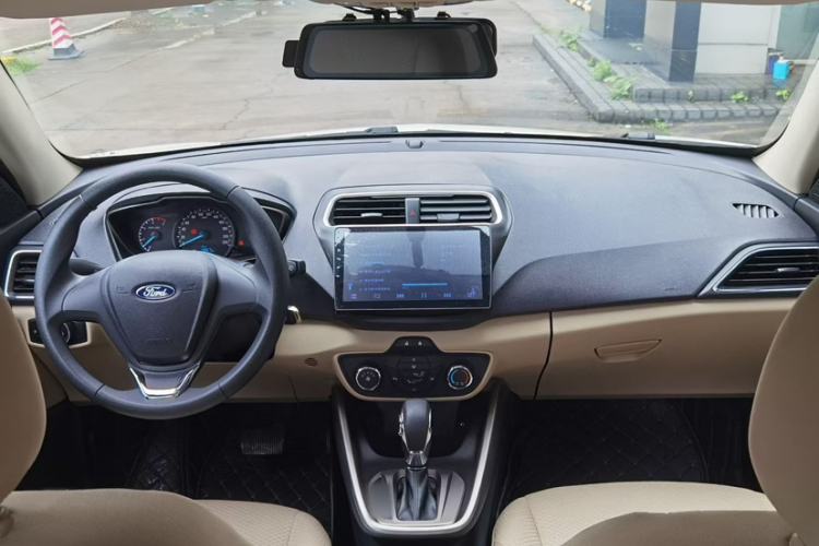 Used Ford Escort 2017 Revised Version 1.5L Automatic Comfort Edition Interior 2
