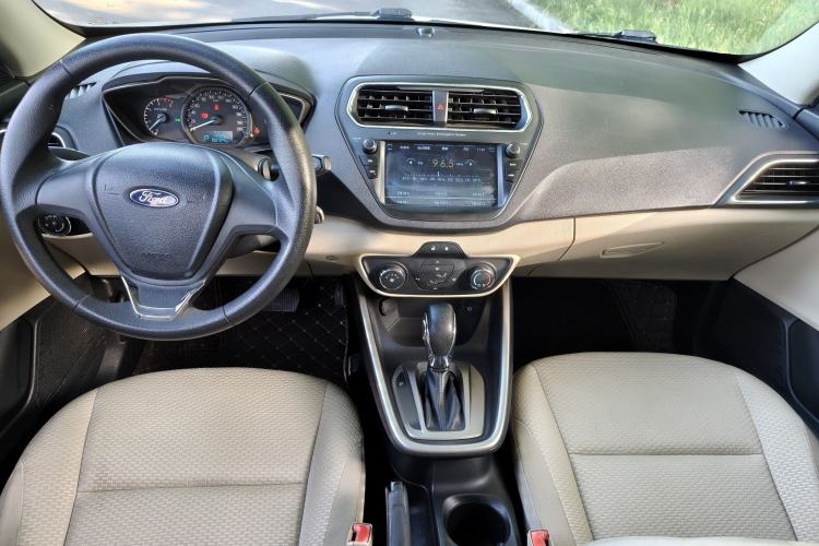 Used Ford Escort 2017 Revised Version 1.5L Automatic Comfort Edition Interior 3