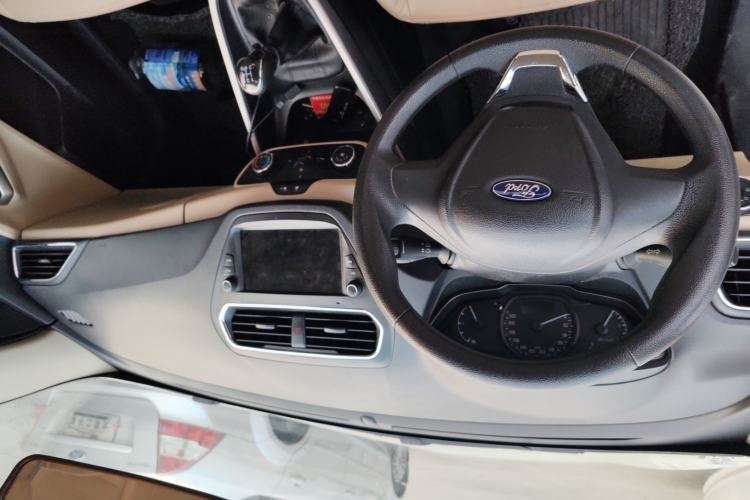 Used Ford Escort 2017 Revised Version 1.5L Manual Comfort Edition Interior 3