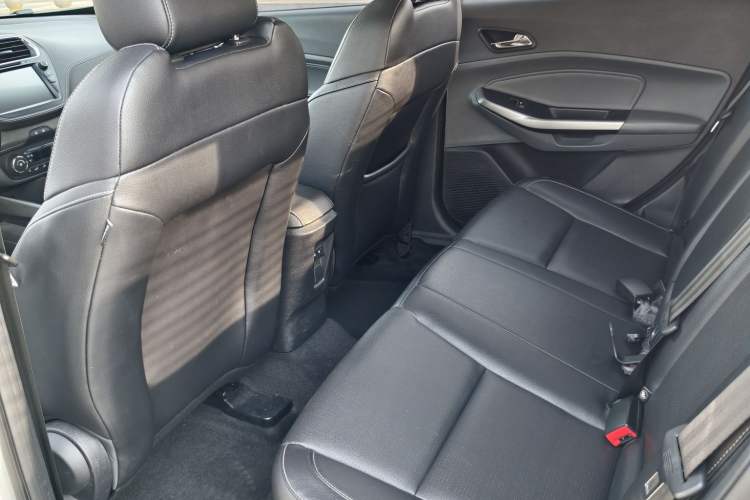 Used Ford Escort 2017 Happiness Edition 1.5L Automatic Fashion Version Interior 3