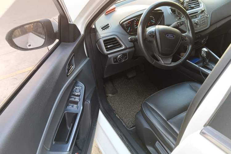 Used Ford Escort 2017 Revised Version 1.5L Automatic Comfort Edition Interior 3