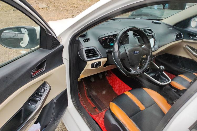 Used Ford Escort 2017 1.5L Manual Comfort Model Interior 3