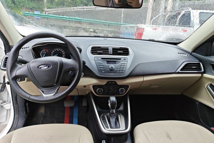 Used Ford Escort 2017 Revised Version 1.5L Automatic Comfort Edition Interior 3