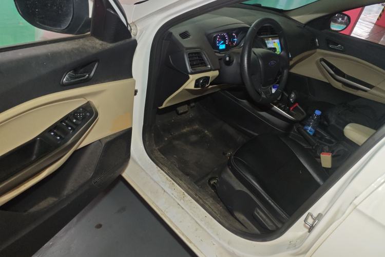 Used Ford Escort 2017 Revised Version 1.5L Automatic Comfort Edition Interior 3