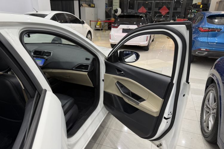 Used Ford Escort 2017 Revised Version 1.5L Automatic Comfort Edition Interior 4