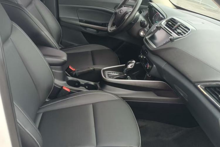 Used Ford Escort 2017 Happiness Edition 1.5L Automatic Fashion Version Interior 4
