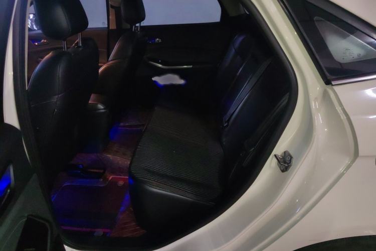 Used Ford Escort 2017 Happiness Edition 1.5L Automatic Fashion Version Interior 4