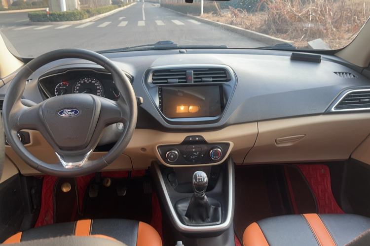 Used Ford Escort 2017 1.5L Manual Comfort Model Interior 5