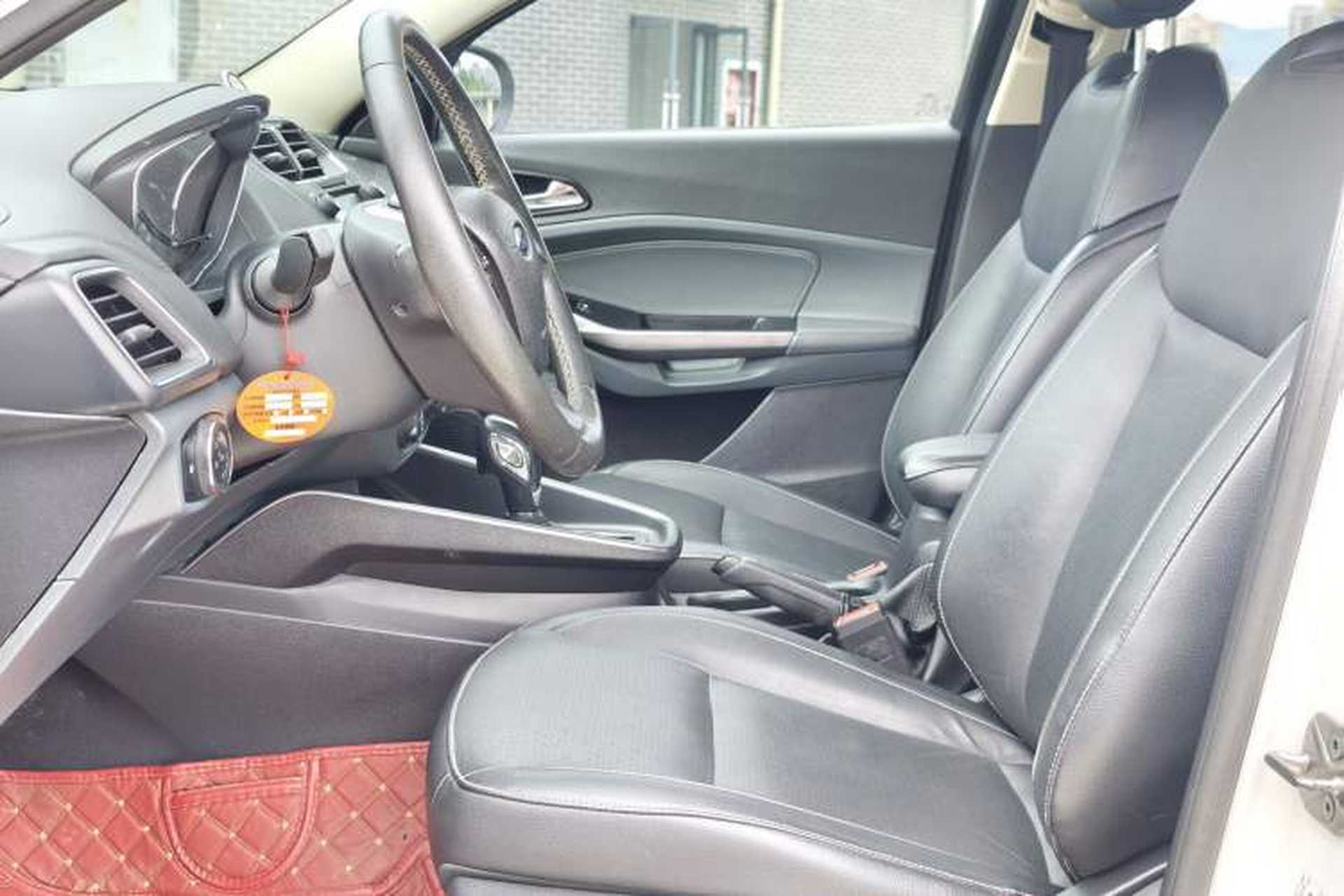 Used Ford Escort 2017 Happiness Edition 1.5L Automatic Fashion Version Interior 5