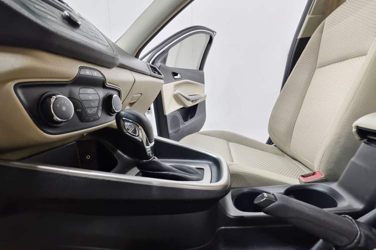 Used Ford Escort 2017 Revised Version 1.5L Automatic Comfort Edition Interior 7