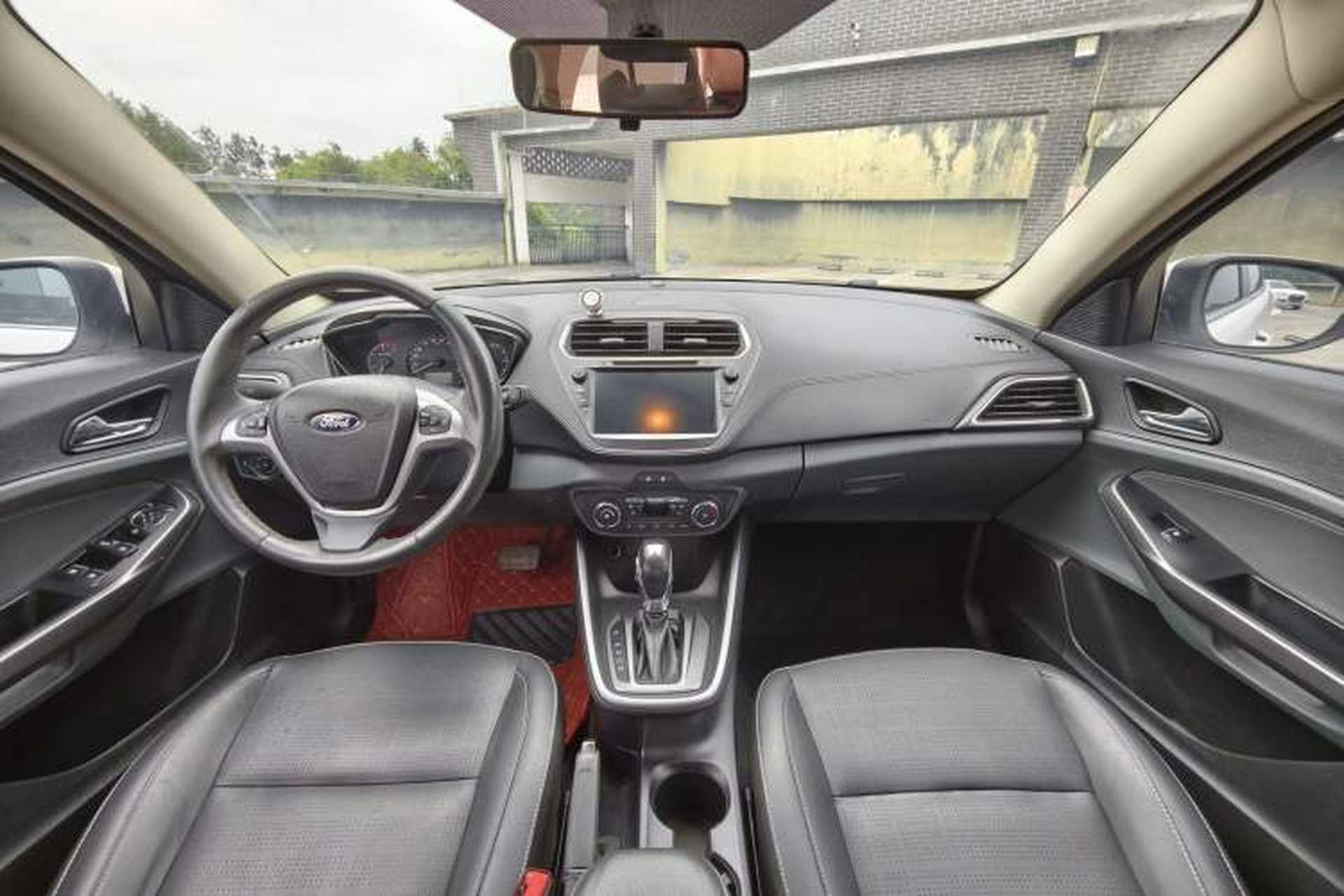 Used Ford Escort 2017 Happiness Edition 1.5L Automatic Fashion Version Interior 7