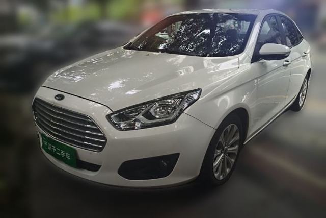 Ojetý Ford Escort 2017 Happy Edition 1.5L Manual Fashion Model