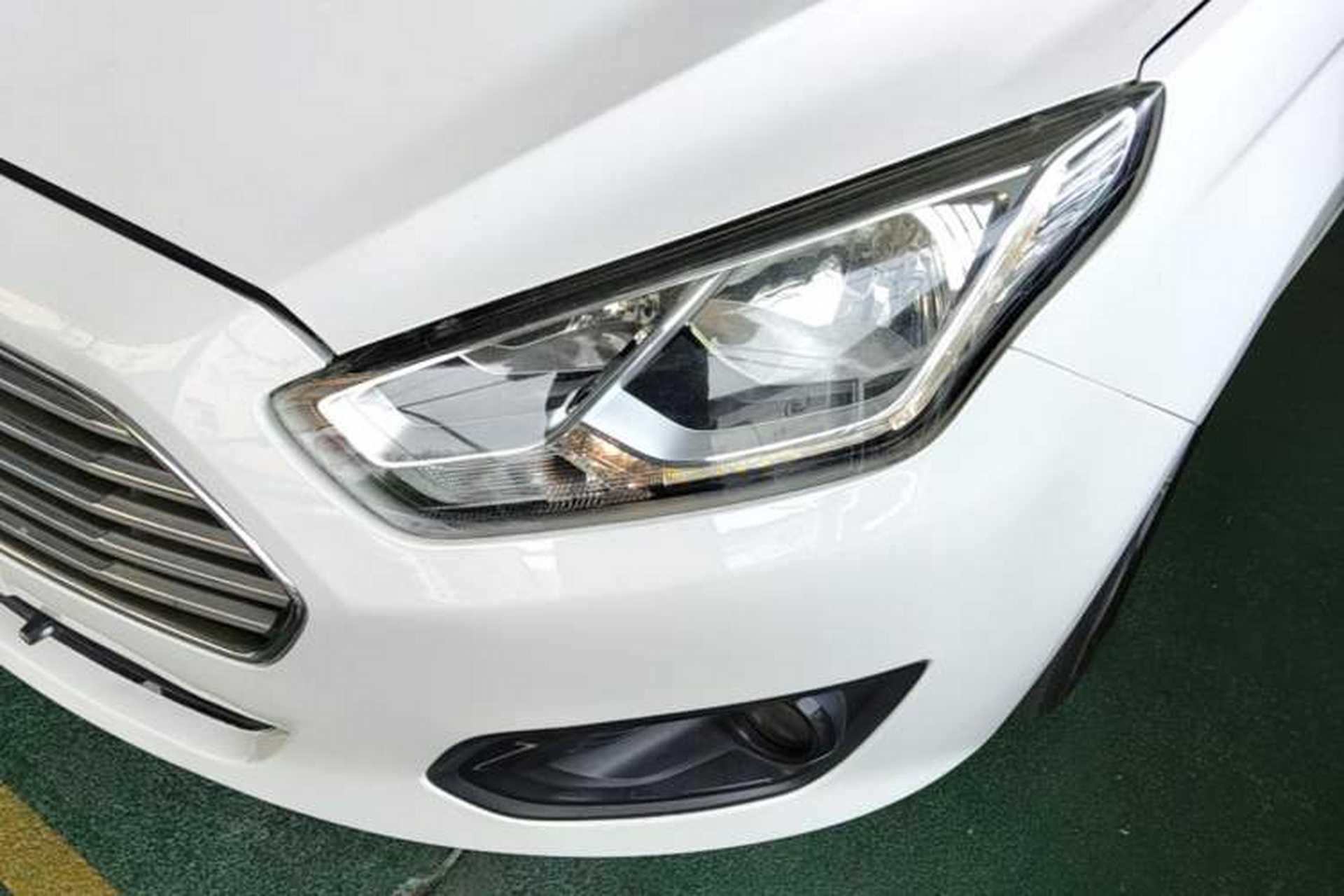 Used Ford Escort 2017 Happiness Edition 1.5L Automatic Fashion Version Left Front Headlight