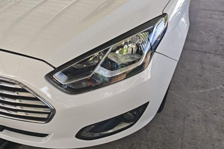Used Ford Escort 2017 1.5L Automatic Comfort Model Left Front Headlight