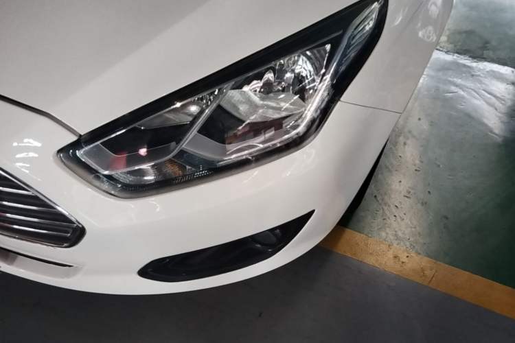 Used Ford Escort 2017 1.5L Automatic Comfort Model Left Front Headlight
