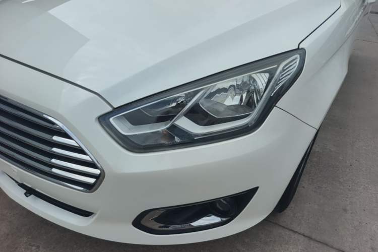 Used Ford Escort 2017 Happiness Edition 1.5L Automatic Fashion Version Left Front Headlight